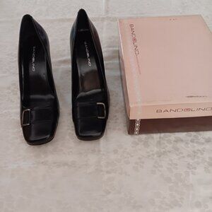 New Bandolino Black Leather Pumps
